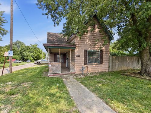 2202 Columbus Ave, Anderson, IN, 46016-4536 | Card Image