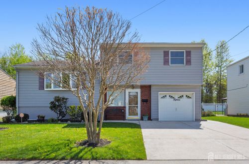15 Pinho Ave, Carteret, NJ, 07008-1206 | Card Image