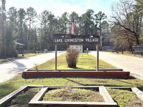 295 Lakecrest, Livingston, TX, 77351-1740 | Card Image
