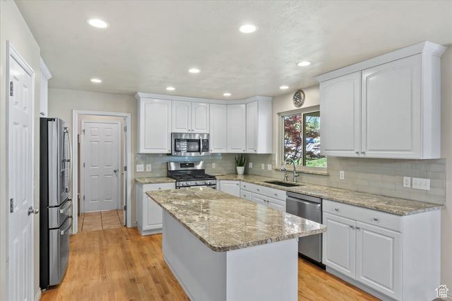 338 N Homestead Ln, House other with 6 bedrooms, 4 bathrooms and 3 parking in Fruit Heights UT | Image 13