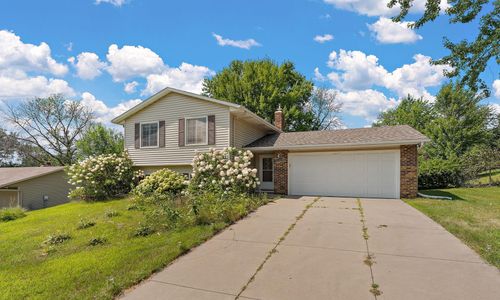 10340 Wyoming Ave S, Bloomington, MN, 55438-2026 | Card Image