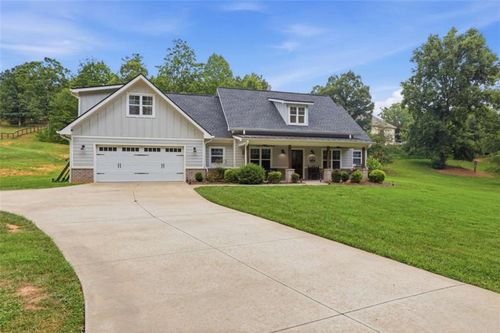 70 Stone Hearth Dr, Cleveland, GA, 30528-6773 | Card Image