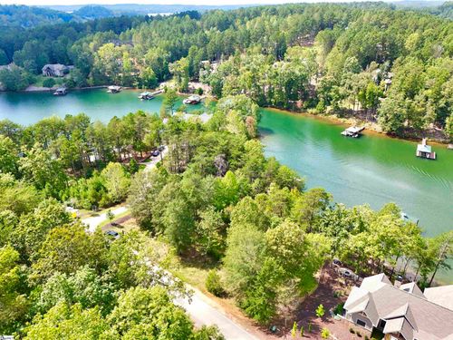 142 Island Water Dr, Six Mile, SC, 29682-9668 | Card Image