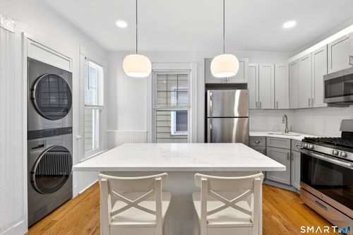 1-52 Edwards St, New Haven, CT, 06511-3914 | Card Image