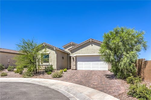 879 Klamath Springs Street, Henderson, NV, 89011 | Card Image