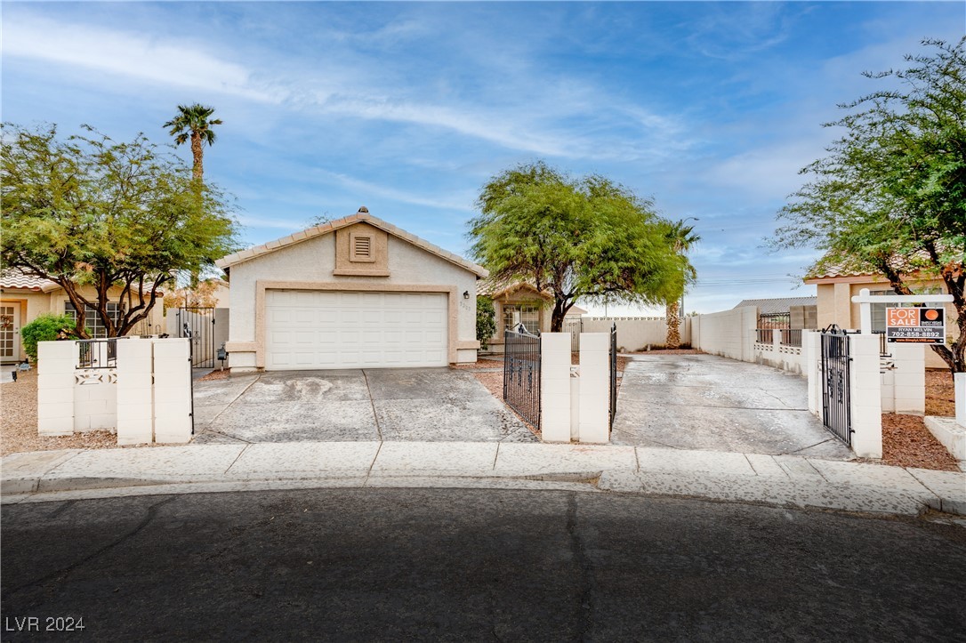 Beamery Ct, North Las Vegas, NV 89032