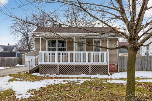 304 Main St, Bay City, MI, 48706-5016 | Card Image