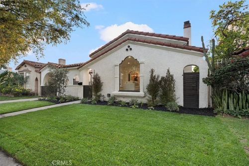 3905 Roxton Ave, LOS ANGELES, CA, 90008-2717 | Card Image