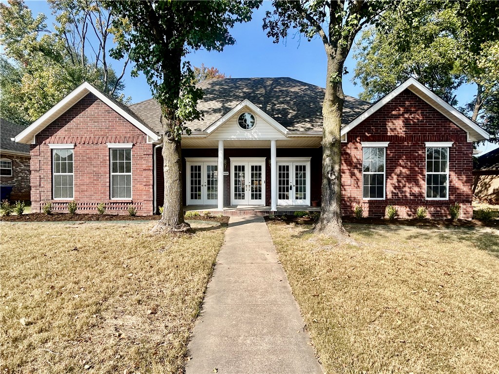 Loring St, Bentonville, AR 72712
