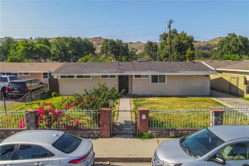 2229 Carlton Ave, Pomona, CA, 91768-1015 | Card Image
