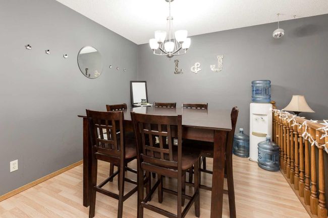 518 12 Street S, Home with 4 bedrooms, 2 bathrooms and 4 parking in Lethbridge AB | Image 7