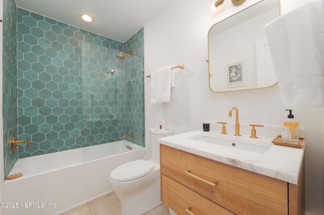 185 Pine St, House other with 3 bedrooms, 2 bathrooms and null parking in ATLANTIC BEACH FL | Image 31