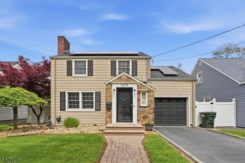 2419 Mountain Ave, Scotch Plains, NJ, 07076-1415 | Card Image