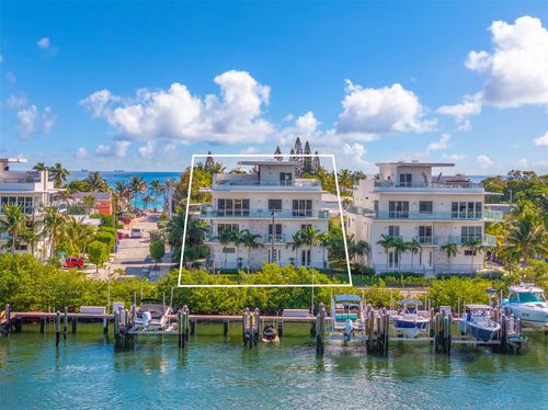 350 Desoto St, Hollywood, FL, 33019-4502 | Card Image