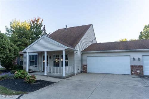 634 N Creek Dr, Painesville, OH, 44077-7705 | Card Image