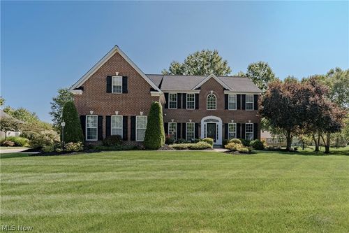 9185 Stonebriar Ln, North Ridgeville, OH, 44039-6428 | Card Image