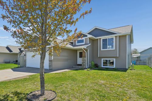 1314 Blue Jay Pl, New Richmond, WI, 54017-2588 | Card Image