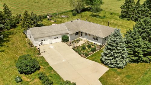 1413 60th Ave Nw, Byron, MN, 55920-4204 | Card Image