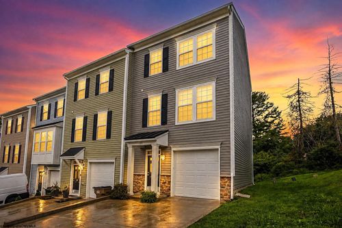 111 Inlet Street, Morgantown, WV, 26508 | Card Image