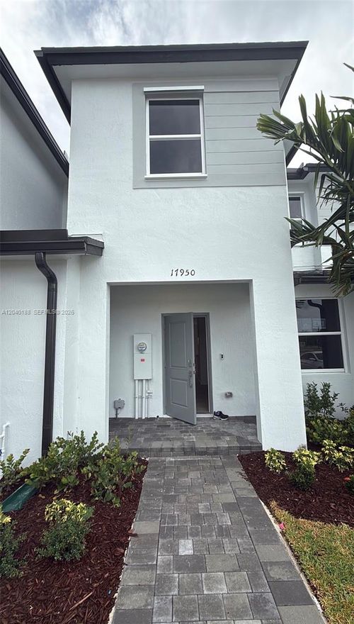 17950 Sw 357th Ter, Florida City, FL, 33034-5773 | Card Image