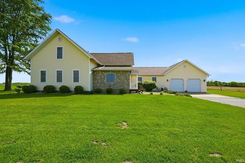 8294 S County Farm Road, Claypool, IN, 46510-8990 | Card Image