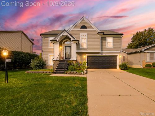 6358 Dexter St, Romulus, MI, 48174-1832 | Card Image