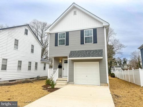 24 S Queen St, DOVER, DE, 19904-3256 | Card Image