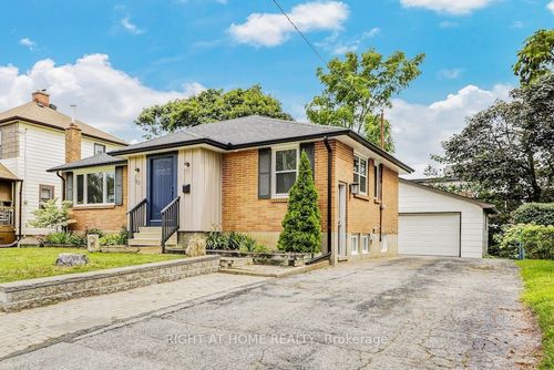 53 Newton St, Barrie, ON, L4M3N4 | Card Image