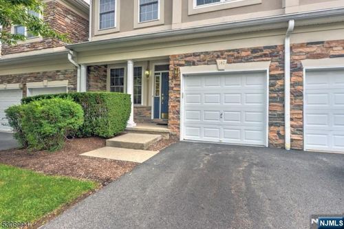 140 Levinberg Ln, Wayne, NJ, 07470-4062 | Card Image