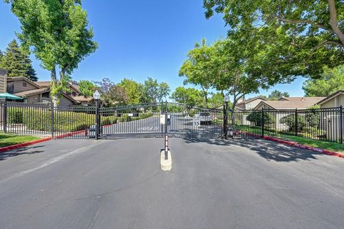 8152 Chenin Blanc Lane, Fair Oaks, CA, 95628 | Card Image