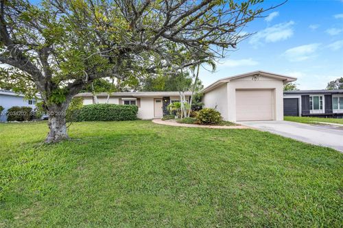 8771 Sw 200th Ter, Cutler Bay, FL, 33189-1927 | Card Image