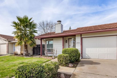 2006 Zinfandel Dr, Rancho Cordova, CA, 95670-4202 | Card Image
