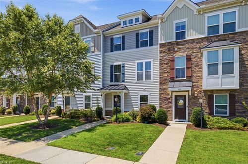 404 Spring Hill Pl, Smithfield, VA, 23430-6377 | Card Image