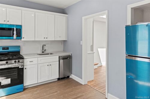 apt-b-51 Spring St, Oyster Bay, NY, 11771-2266 | Card Image