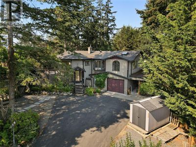 2582 Rainville Rd, House other with 4 bedrooms, 4 bathrooms and 4 parking in Victoria BC | Image 1