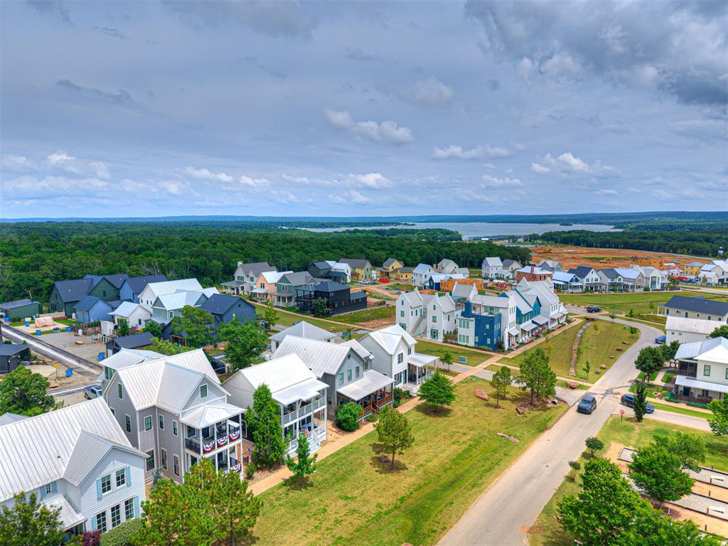 Residential in Carlton Landing 4
