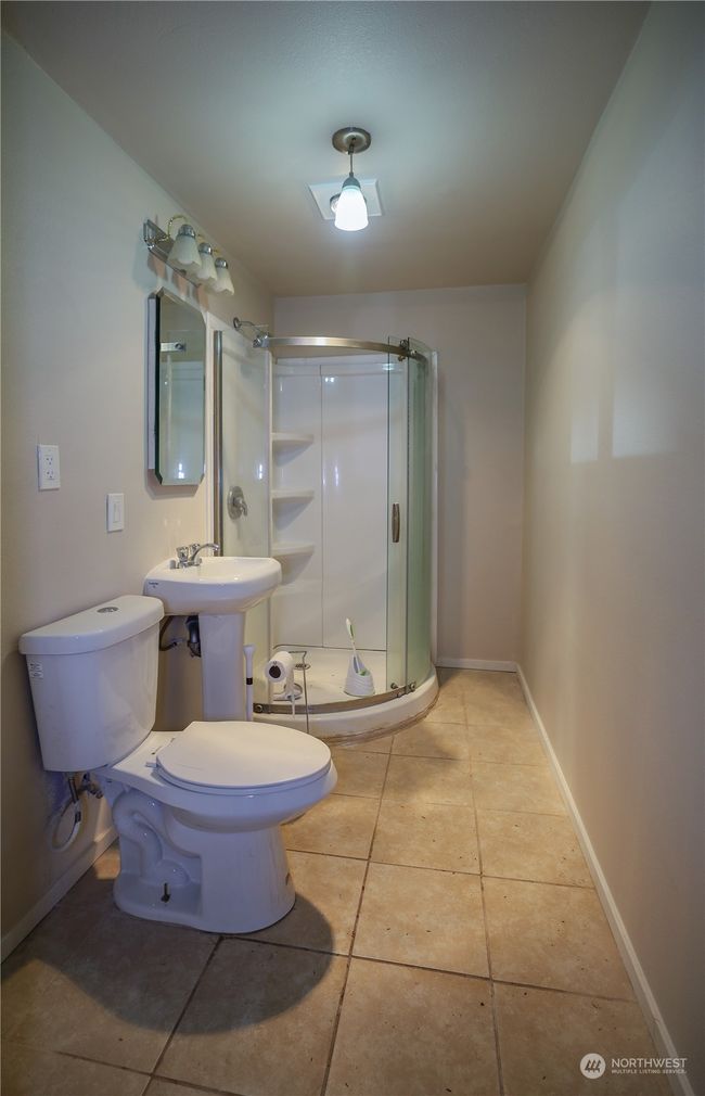 3/4 bathroom | Image 12