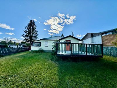 1129 Wentworth Ave, House detached with 2 bedrooms, 1 bathrooms and null parking in Pincher Creek AB | Image 3