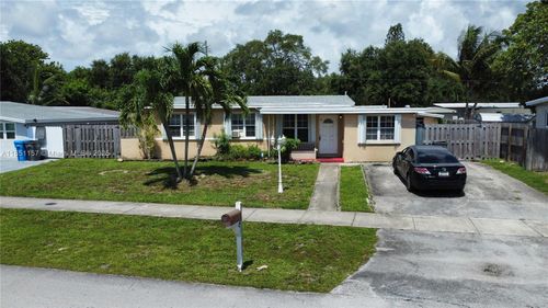 3720 Sw 32nd Ave, West Park, FL, 33023-6310 | Card Image