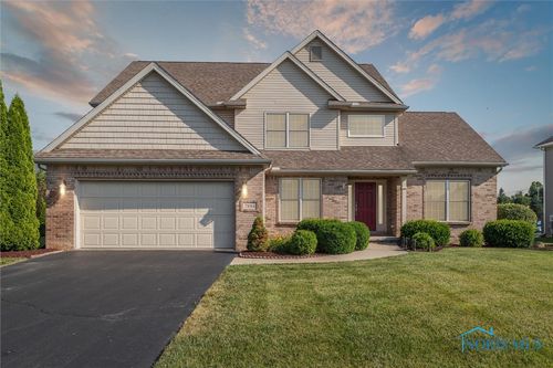 7884 Winterbourne Dr, Monclova, OH, 43542-8316 | Card Image
