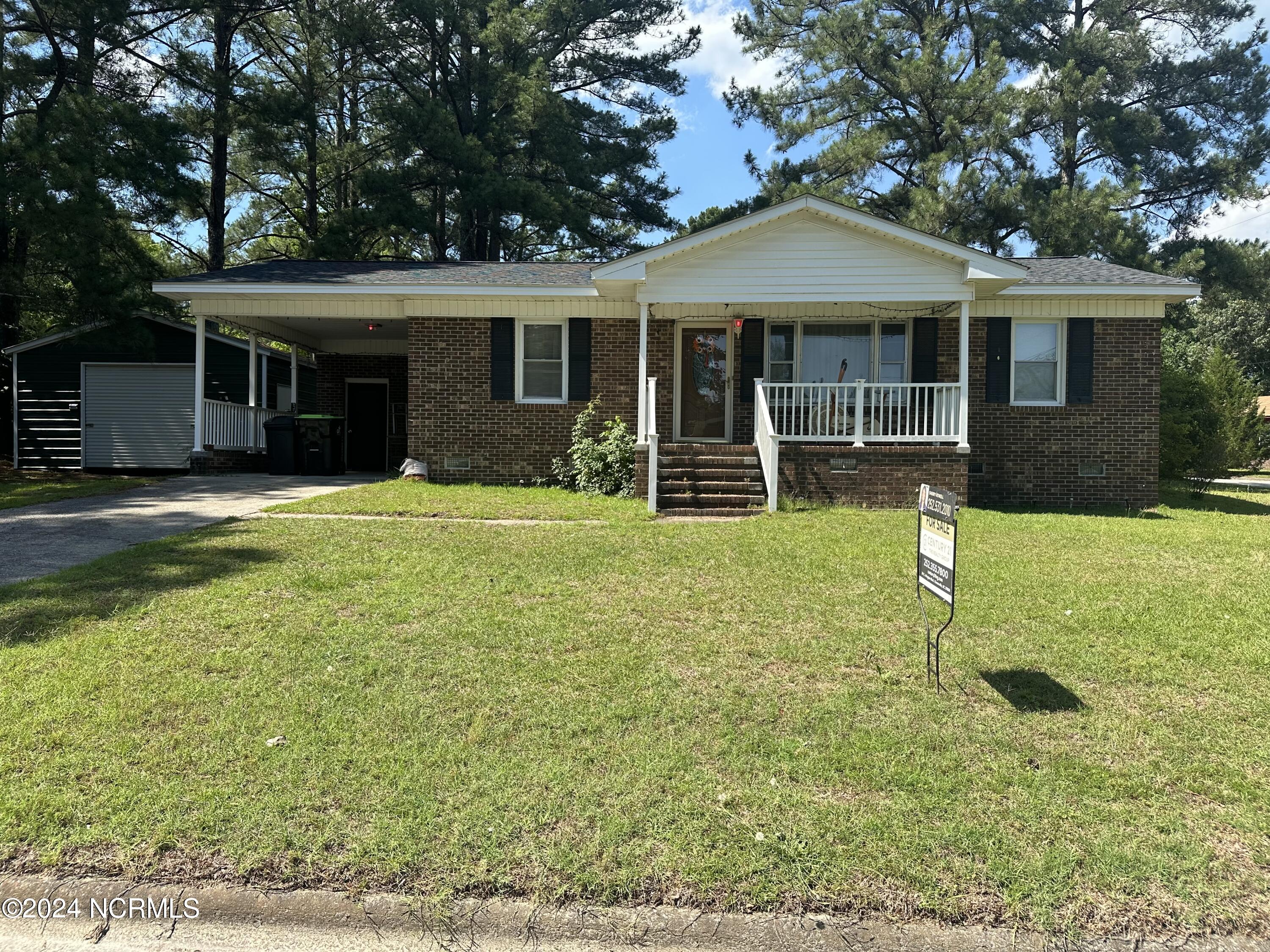 Haines St, Williamston, NC 27892