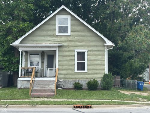 438 Colescott St, Shelbyville, IN, 46176-2402 | Card Image
