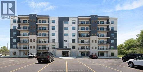 520-3340 Stella Cres, Windsor, ON, N8T0B8 | Card Image