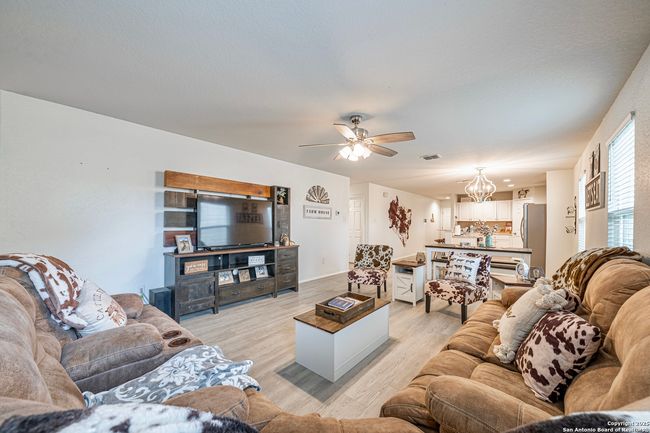 14616 Stable Spgs, House other with 4 bedrooms, 2 bathrooms and null parking in Elmendorf TX | Image 13