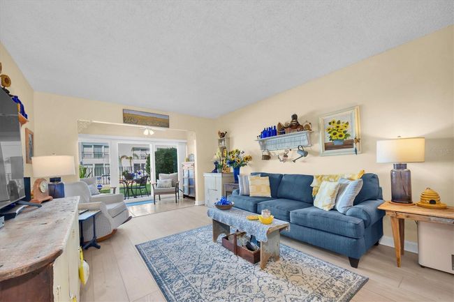 APT-109 - 2060 Marilyn St, Condo with 2 bedrooms, 2 bathrooms and null parking in CLEARWATER FL | Image 4