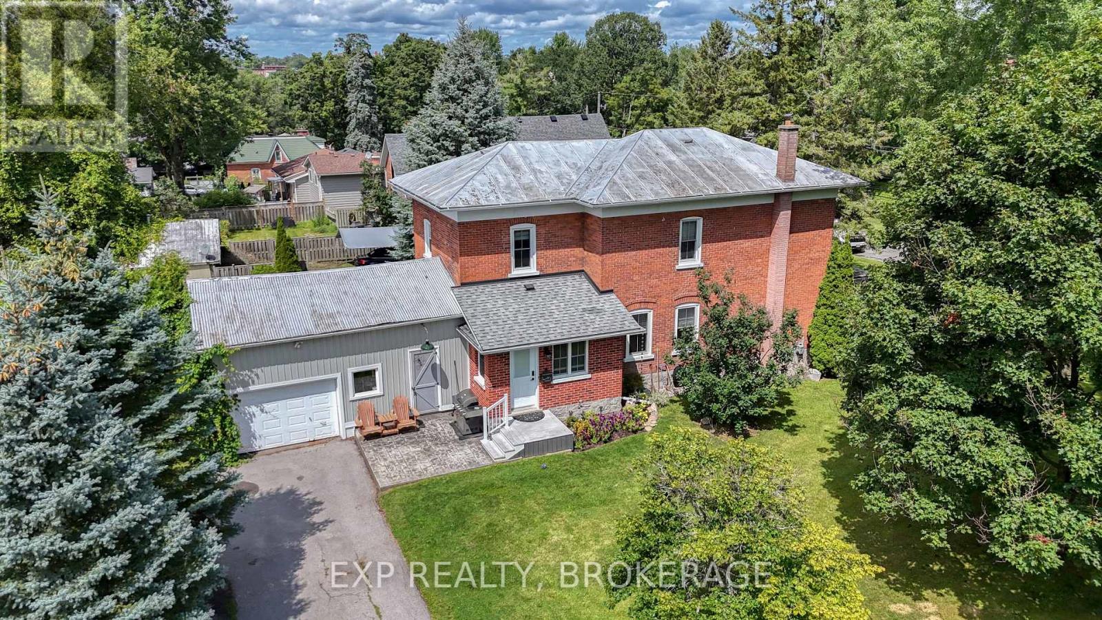 Residential in Greater Napanee (Greater Napanee)
