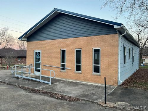 102 S Main St, Arcadia, MO, 63621-9128 | Card Image