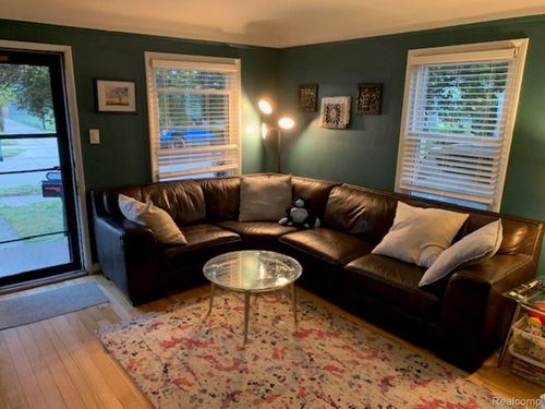 1416 Oxford Rd, Berkley, MI, 48072-2075 | Card Image