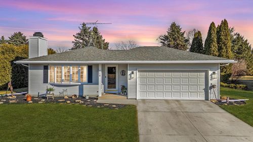 116 Chippewa Drive, Sheboygan Falls, WI, 53085 | Card Image