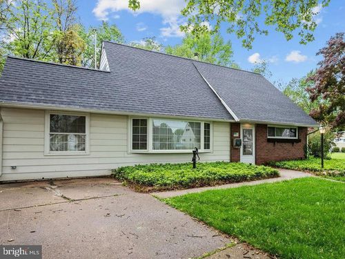 31 Kingwood Ln, LEVITTOWN, PA, 19055-2422 | Card Image
